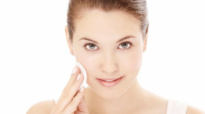 Шелушение кожи лица – эффективная омолаживающая процедура